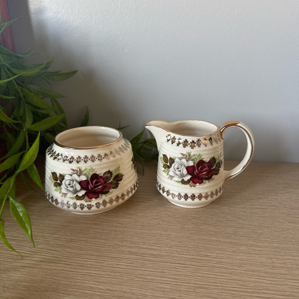Floral Sadler Cream and Sugar Set